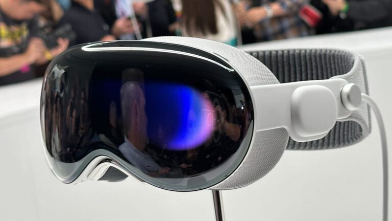 كل ما تريد معرفته عن نظارة "أبل" للواقع المختلط "Vision Pro" 